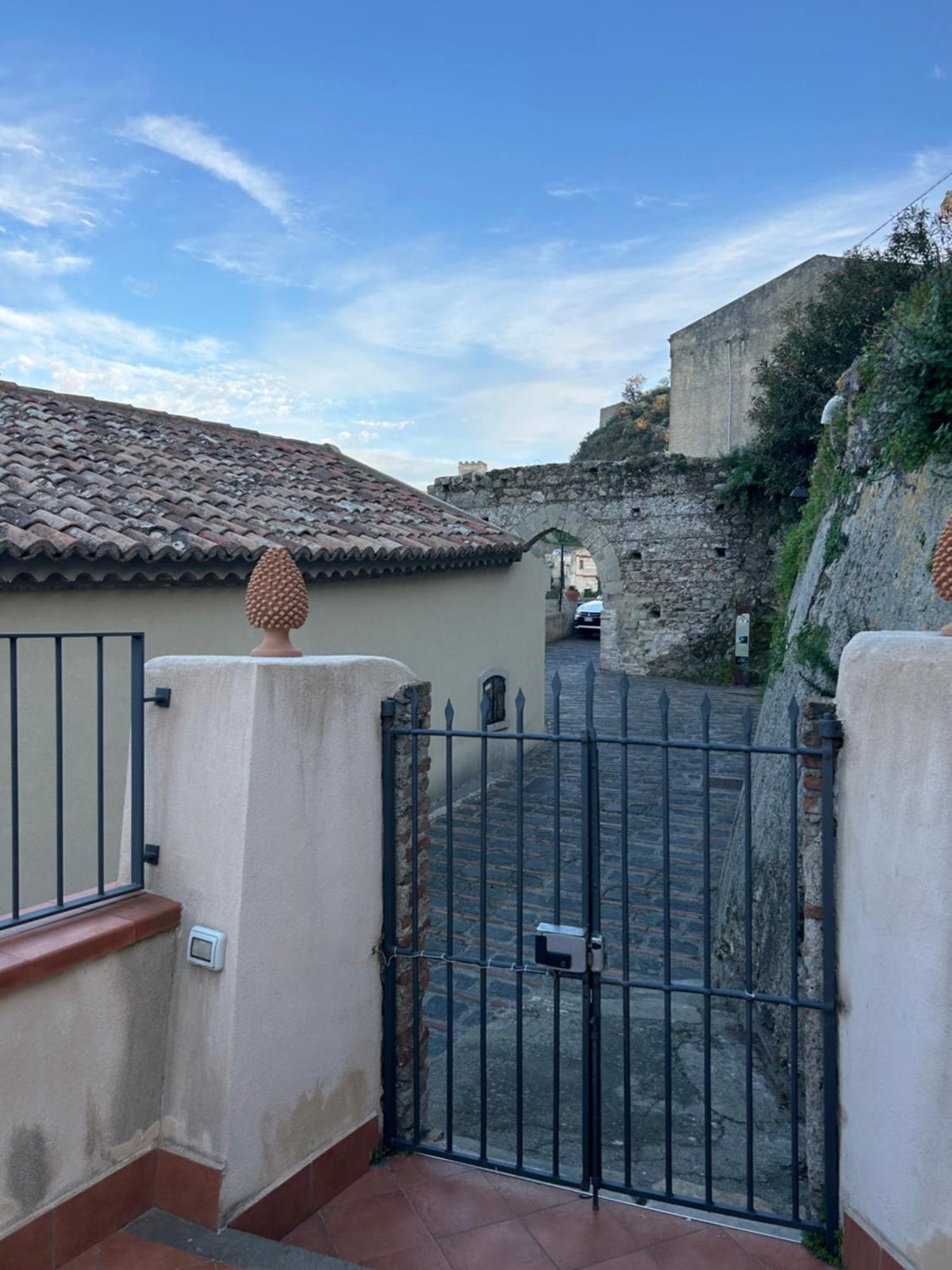 Casa Gambino Bed and Breakfast Savoca Esterno foto